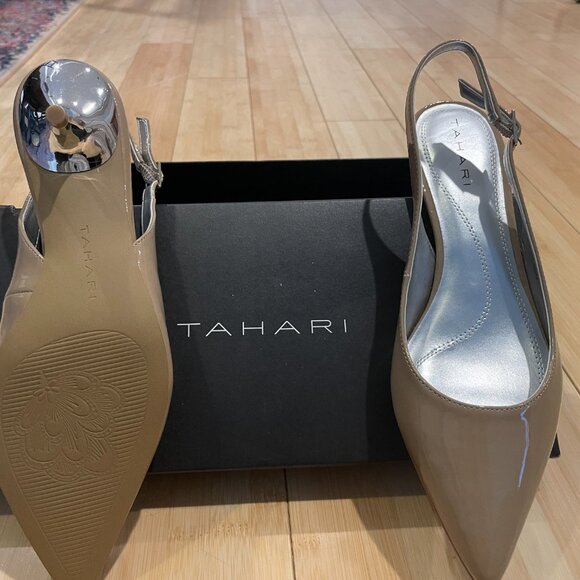 Never worn Tahari kitten heels size 6.5 - Picture 2 of 3